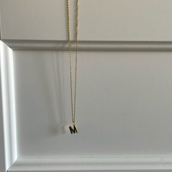 ‘M’ charm necklace - Picture 1 of 3